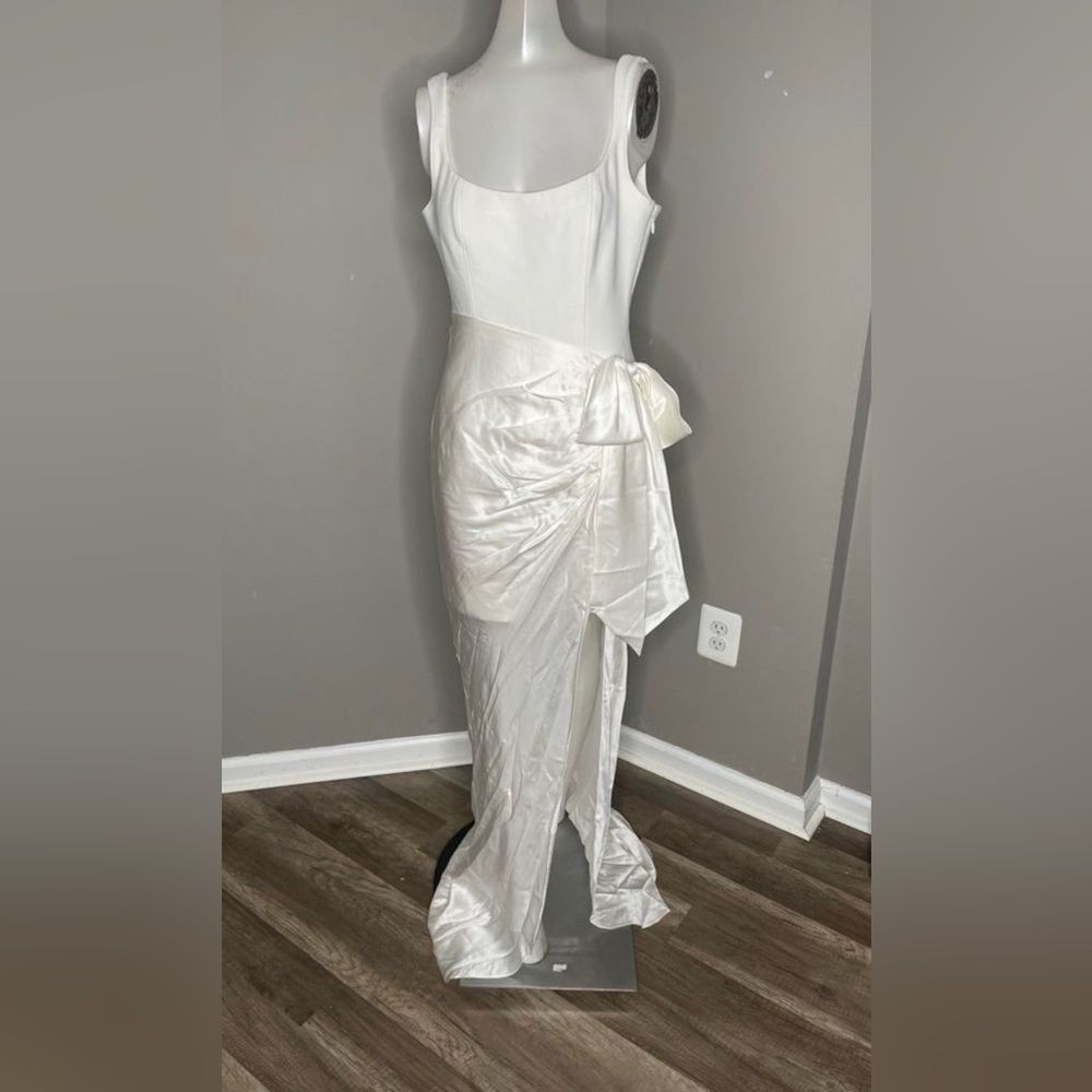 Cinq a sept Marian Draped Gown - Picture 5 of 8